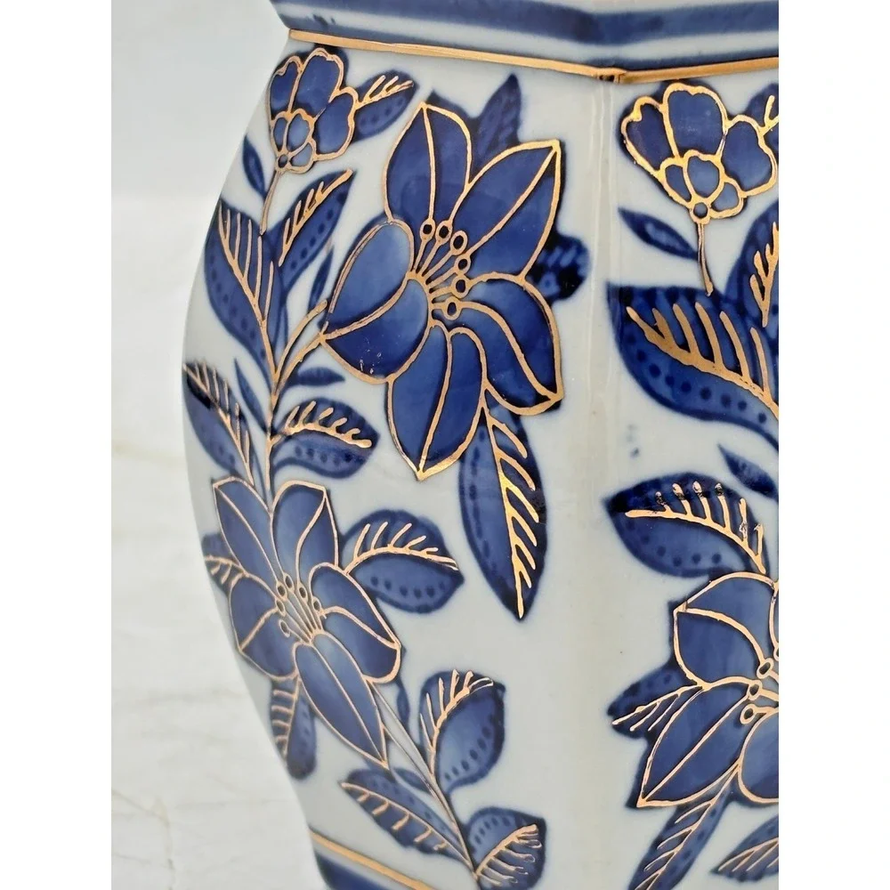 Vintage Chinoiserie Square Ginger Jar Porcelain Blue & White Gilt Gold Accents